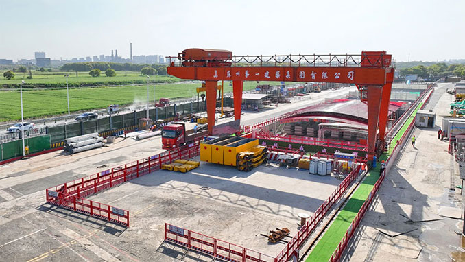 �ر�ɫ�������С����¹����������������̣�